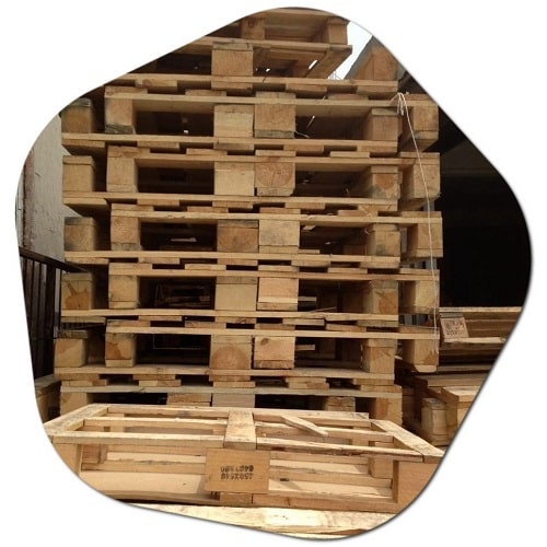 What wood are pallets made of in US